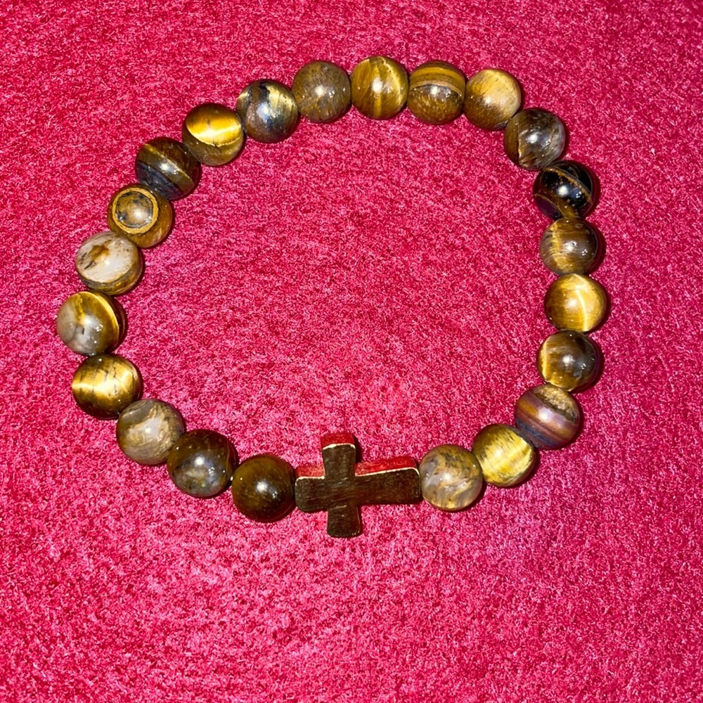 EDFORCE wood bead stretch bracelet with cross